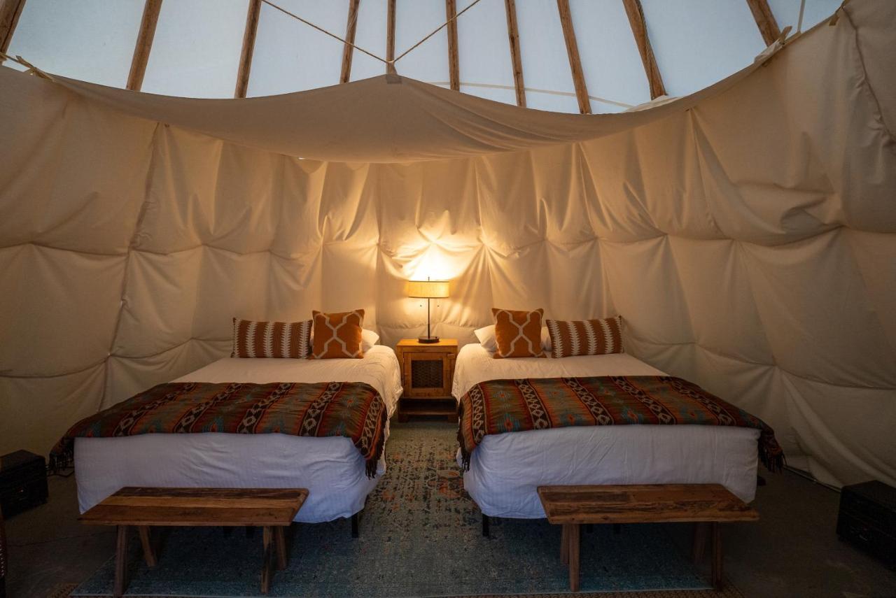 Dreamcatcher Tipi Hotel Gardiner Esterno foto
