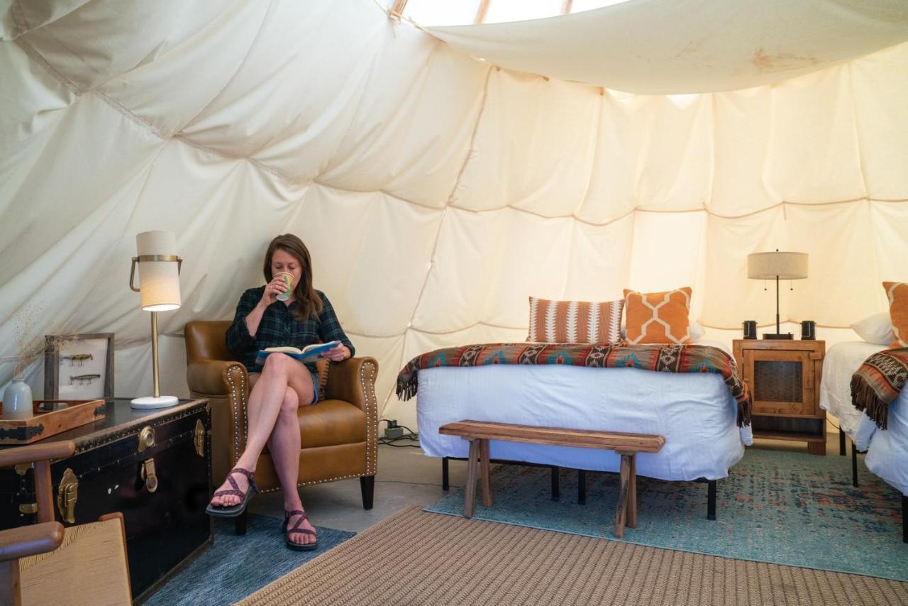 Dreamcatcher Tipi Hotel Gardiner Esterno foto