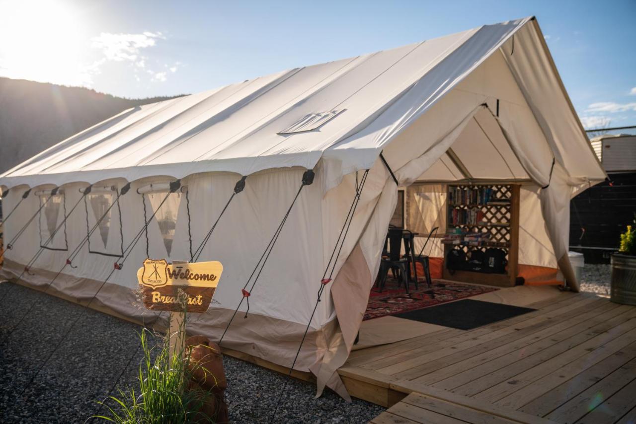 Dreamcatcher Tipi Hotel Gardiner Esterno foto